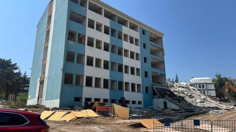 Bilecikte eski devlet hastanesinin yerine kuruluyor Yıkım çalışmaları başladı