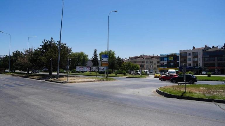 Eskişehirde herkes çözüm bekliyor: Kapatıldı, trafik kilitlendi