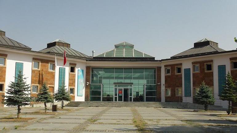 Ahlat Müzesi geçici olarak ziyarete kapatıldı Nedeni açıklandı
