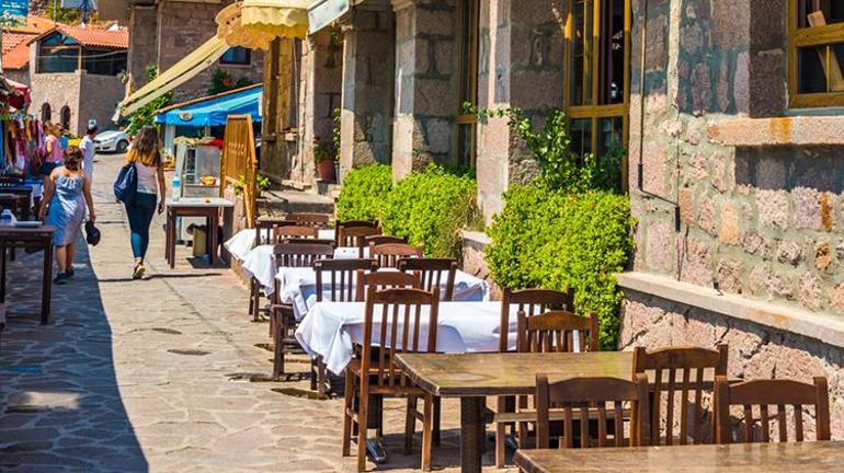 Burası ne Bodrum ne de Çeşme Menü de aynı manzara da... Fiyat farkı gündem oldu