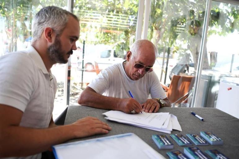 Emeklilere kart dağımı başladı: Emekli kartını alanlar indirimden yararlanıyor