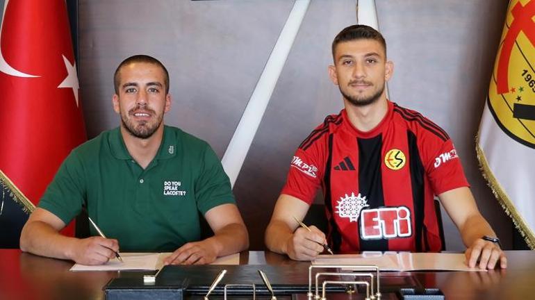 Adanasporu terk etti, 21 yaşındaki yıldız Eskişehirsporla anlaştı