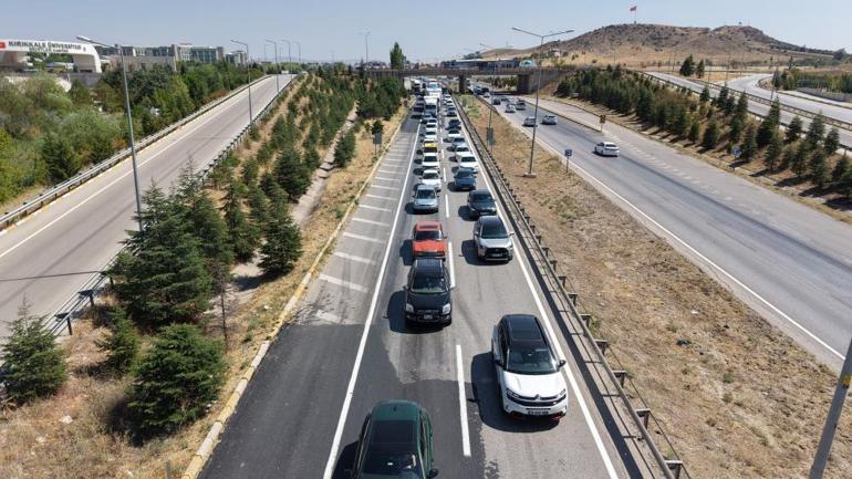 43 ilin geçiş güzergahı Kırıkkaledeki trafik durma noktasına geldi: Dronela görüntülendi