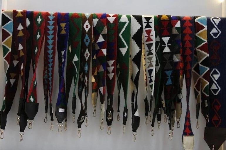 Vanda asırlık kilim motifleri hediyelik eşyalara yansıtıldı Metrekaresi 3 bin 500 liraya alıcı buluyor
