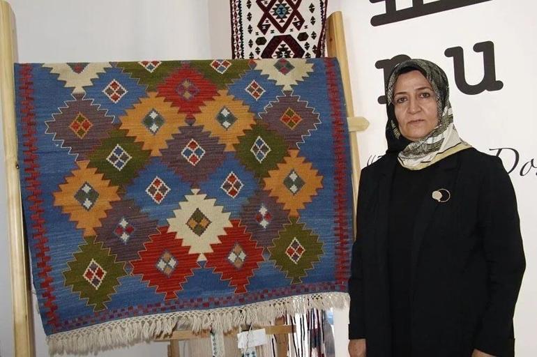 Vanda asırlık kilim motifleri hediyelik eşyalara yansıtıldı Metrekaresi 3 bin 500 liraya alıcı buluyor