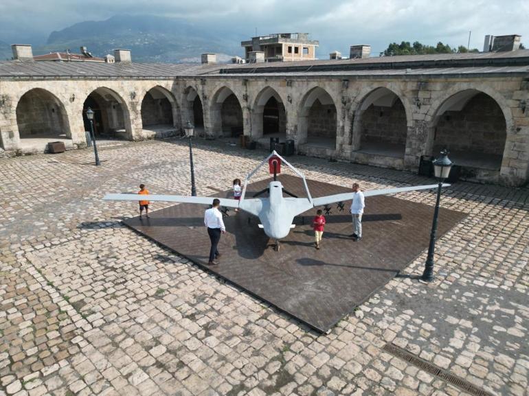 Bayraktar TB2 maketini 30 günde yaptılar Hatayda herkesi mest etti