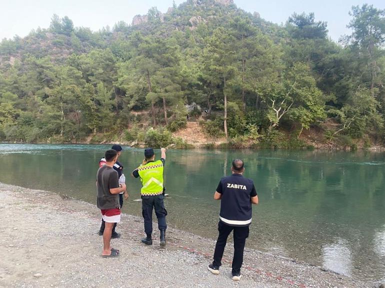Antalyada arkadaşlarının gözü önünde hayatını kaybetti