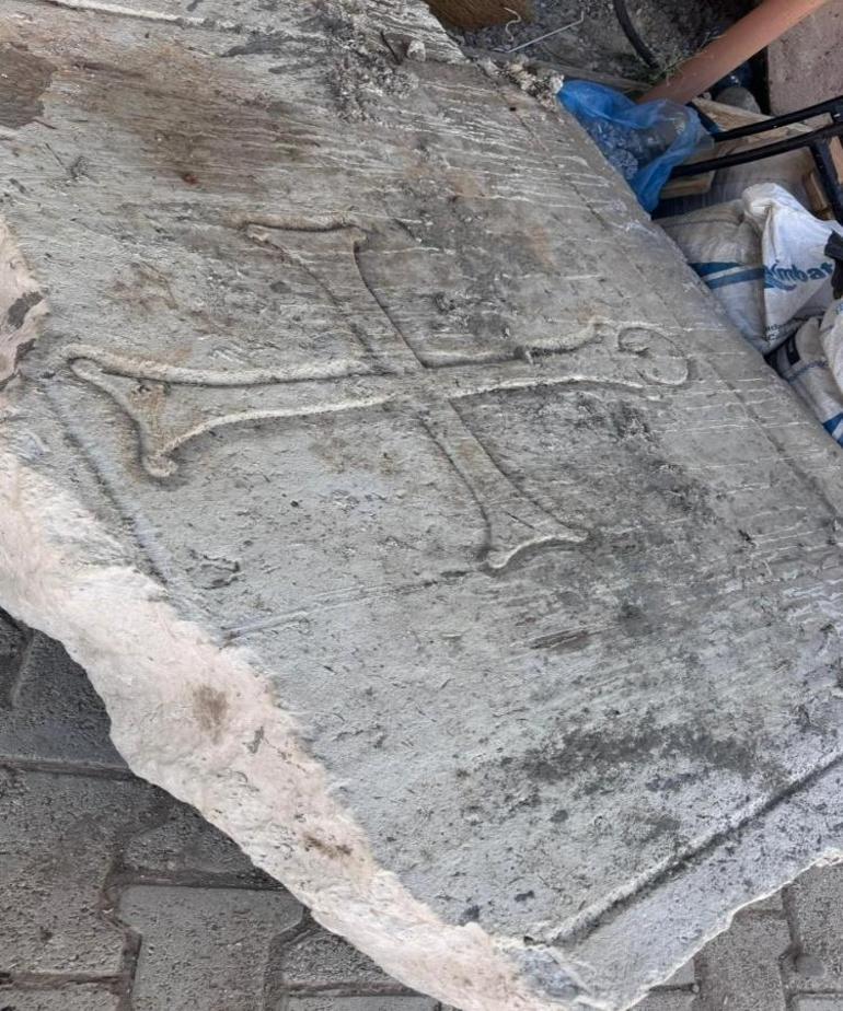 Konyada dernek binasının altından çıktı Sürpriz keşif 1 ton ağırlığında