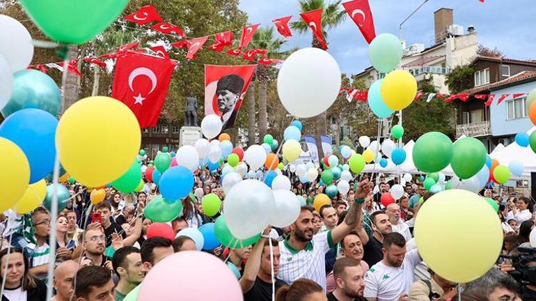 Bursadan yürek ısıtan görüntüler... Yüzlerce kişi Ali Demir için balon uçurdu