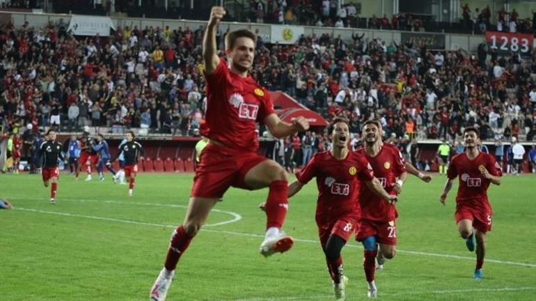 Eskişehirsporda deprem Yeni transferden kötü haber geldi