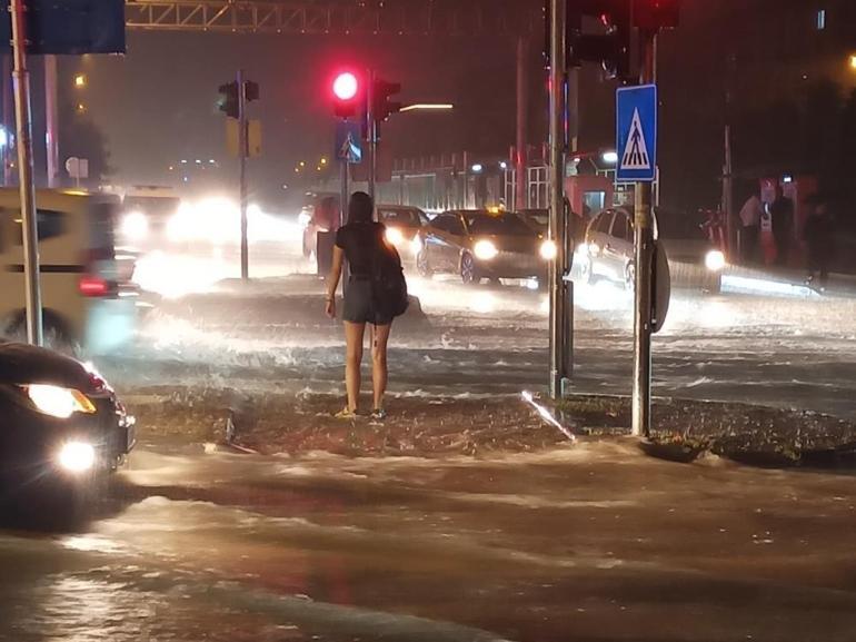 Samsun’da metrekareye 120 kilo yağış düştü, caddeleri su bastı