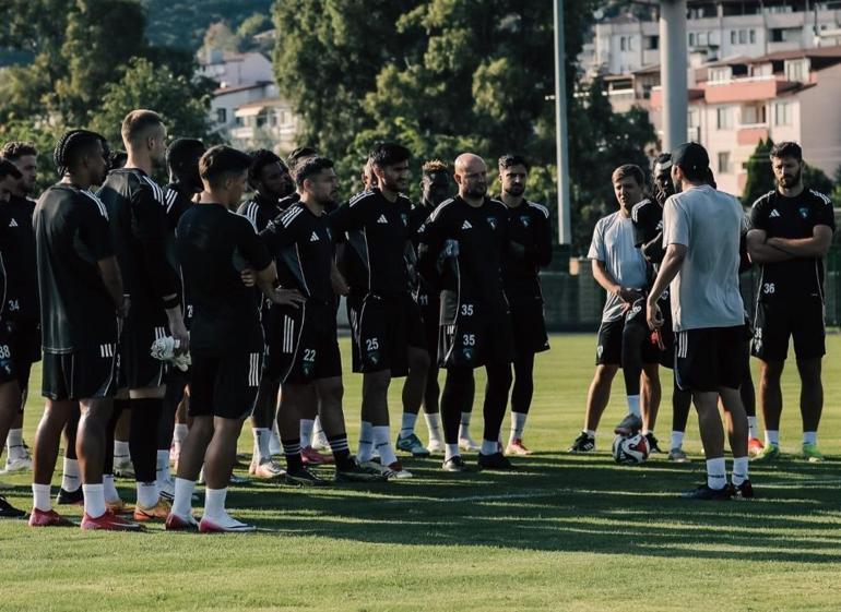 Kocaelispor kadroyu resmen yeniledi 18 transfer birden