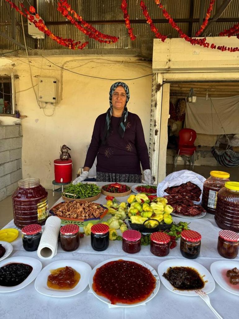 Girişimci kadın, ailesiyle birlikte bu işe girdi Şimdi siparişlere yetişmekte zorlanıyor