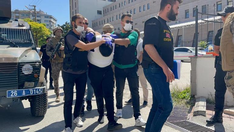 Eskişehirde 5 kişiyi bıçaklamıştı Kar maskeli saldırganın cezası belli oldu