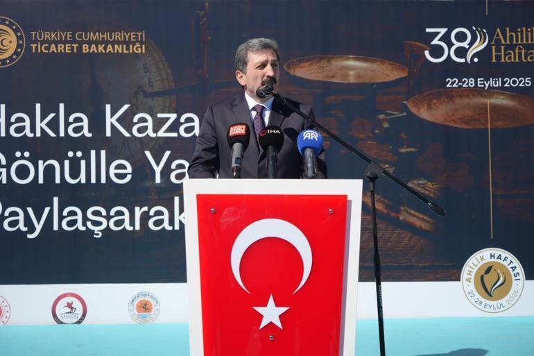 Samsunda ahi haftası kutlamalarına yılın ahisi 55 yılık demir döküm ustası oldu