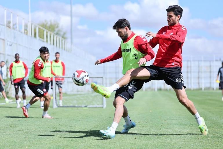 Sivasspor’da Serikspor maçı öncesi alarm Osman Zeki Korkmaz kararını verdi