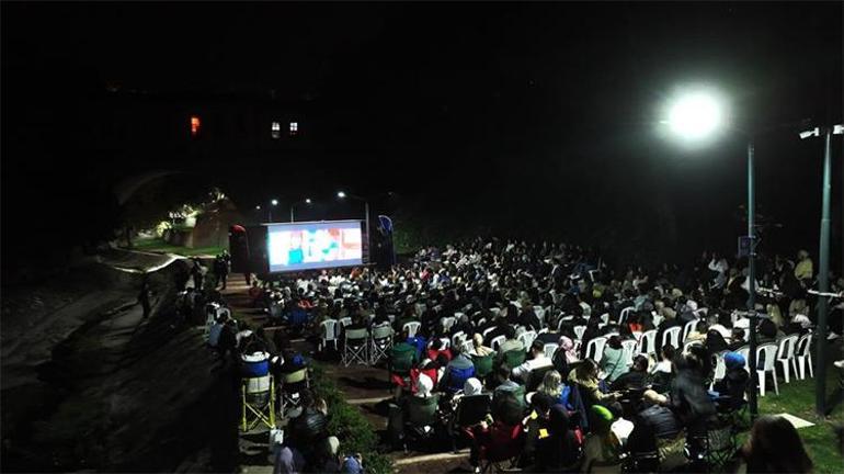 Bursa sinema günleri başladı: Tarihi mekânlarda film keyfi bir ay devam edecek