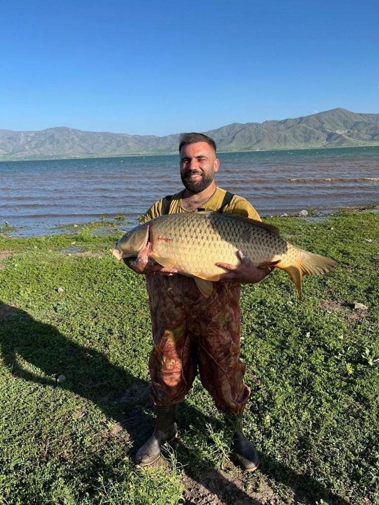 Deniz yok ama oltaya rekor takıldı Görüntüler sosyal medyada viral oldu
