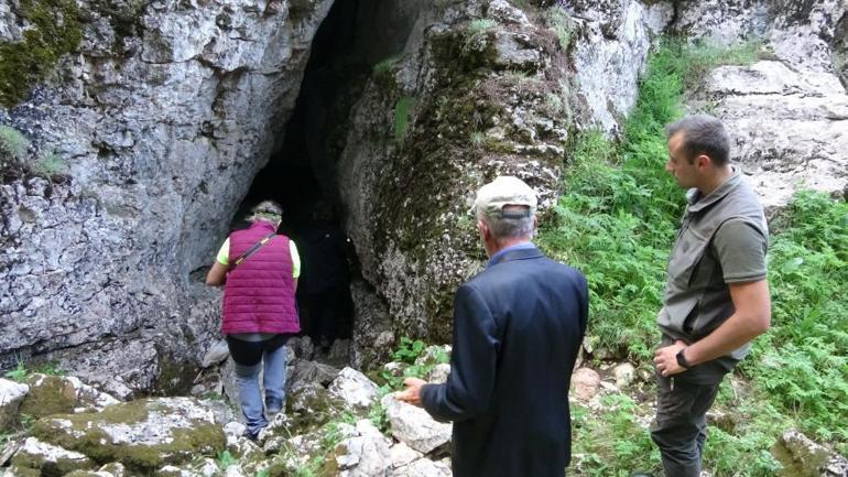 Bin 700 rakımlı zirvede 4 kilometre uzunluğundaki mağara görenleri mest ediyor