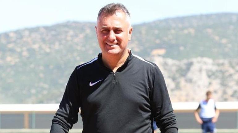 Bursasporun rakibinde deprem Teknik direktör ego yapınca kapıyı gösterdiler