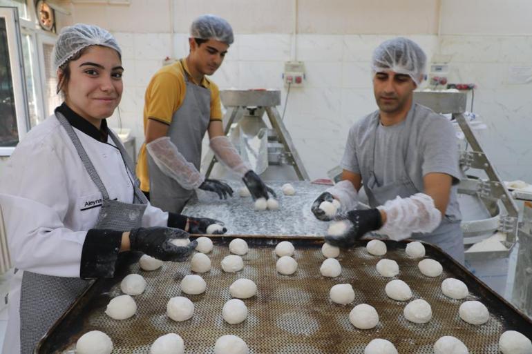 Buradaki meslek liseleri fabrika gibi çalışıyor Yıllık ciro 230 milyon lira oldu