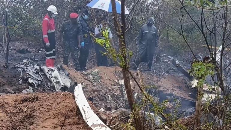 Kenya’nın başkenti Nairobide uçak düştü: 11 kişi öldü