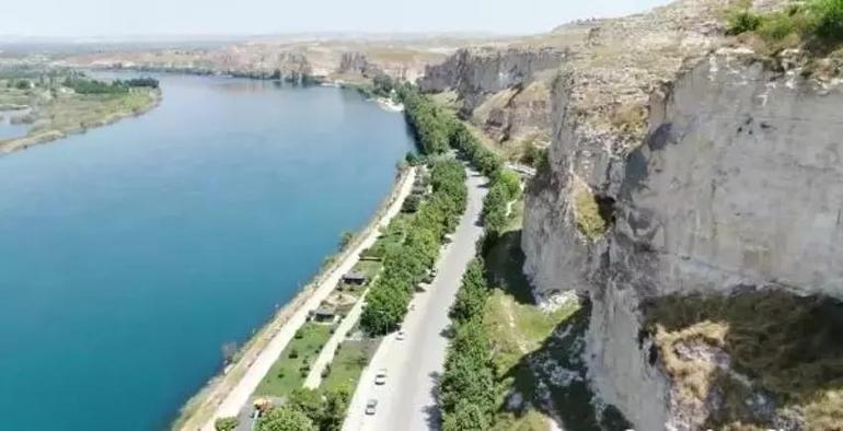 Şanlıurfanın ilçesi Gaziantepe bağlanmak istiyor 90 km fark var