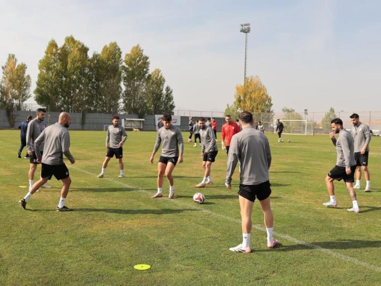 Elazığsporda Mustafa Sarıgül: İnanın biz de üzgünüz