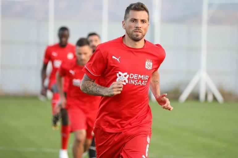 Sivassporun eski yıldızına şok Resmi Gazetede özel ilan çıktı