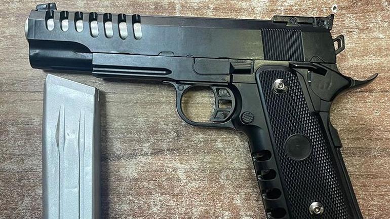 Beinsport binasında korku dolu dakikalar Silahla binaya giren şahıs özür bekledi