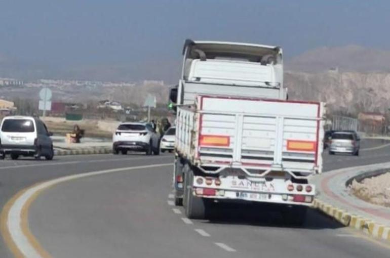Dolgu zemin tehlike saçıyor Van’da sahil yolu çökme tehlikesiyle karşı karşıya