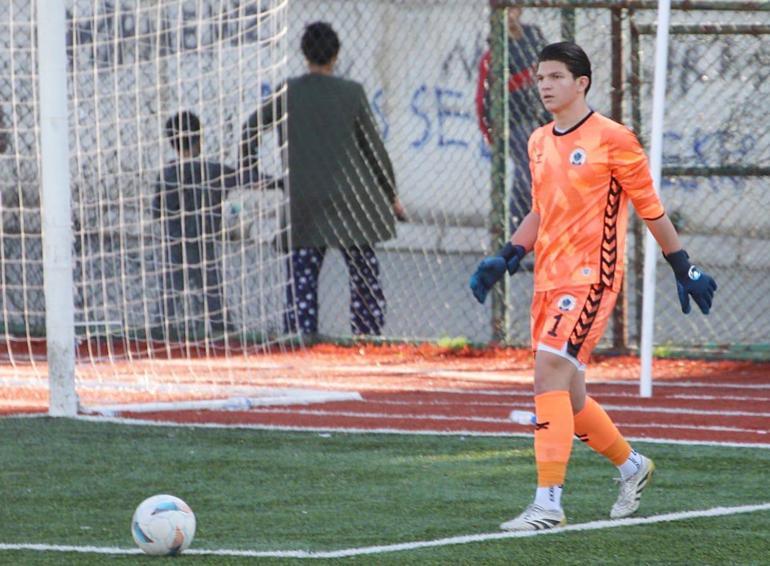 Beşiktaşın genç yıldızı 2 lig takımına transfer oluyor