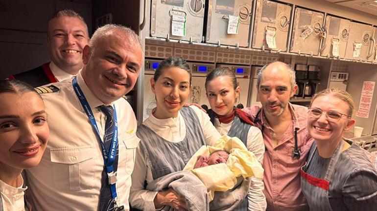 Türk Hava Yolları uçağında doğum heyecanı Filipinli kadının sancıları başlayınca ekip harekete geçti