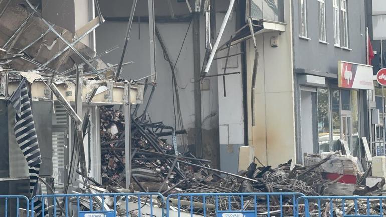 Kocaelide 7 kişinin öldüğü parfüm dolum tesisi yıkılıyor