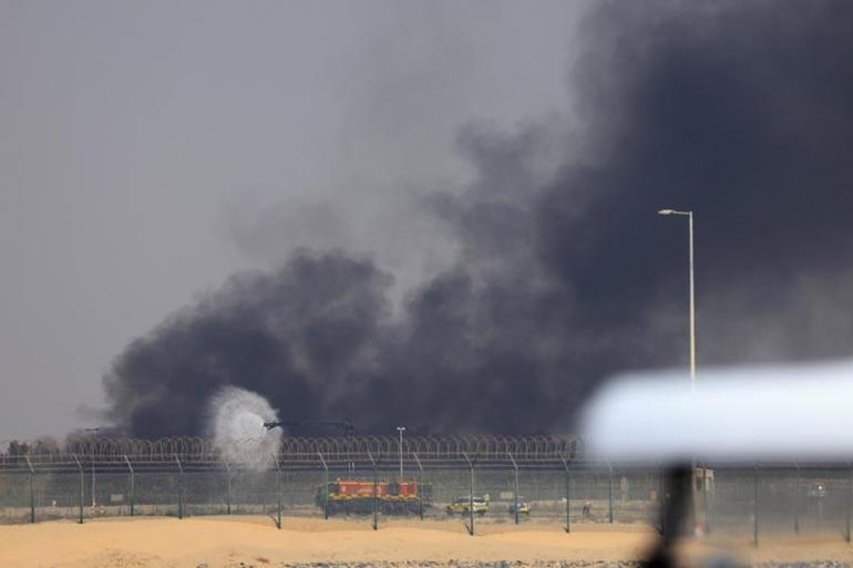 Dubai Airshow 2025te Hindistana ait savaş uçağı düştü