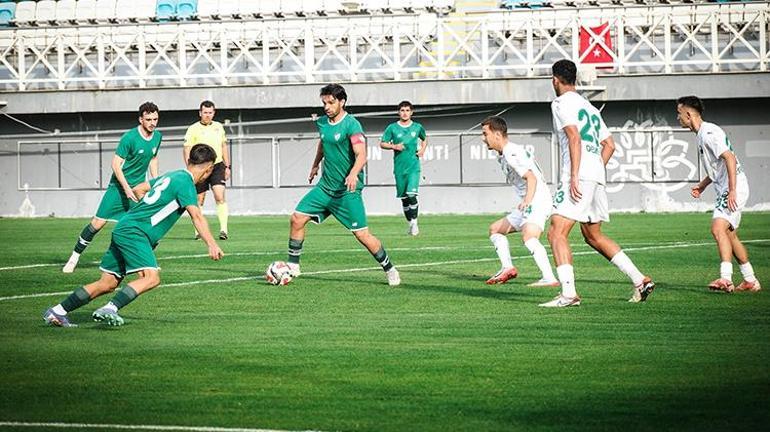 Bursaspor rakibini 5 golle geçti