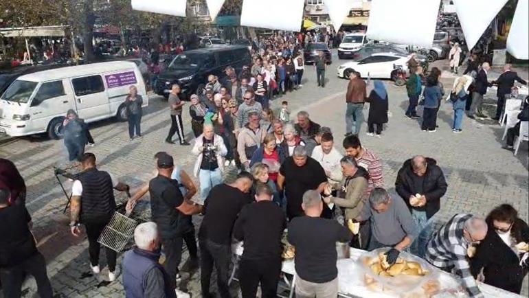 Gemlik balık festivalinde 2 bin kişiye balık ekmek dağıtıldı