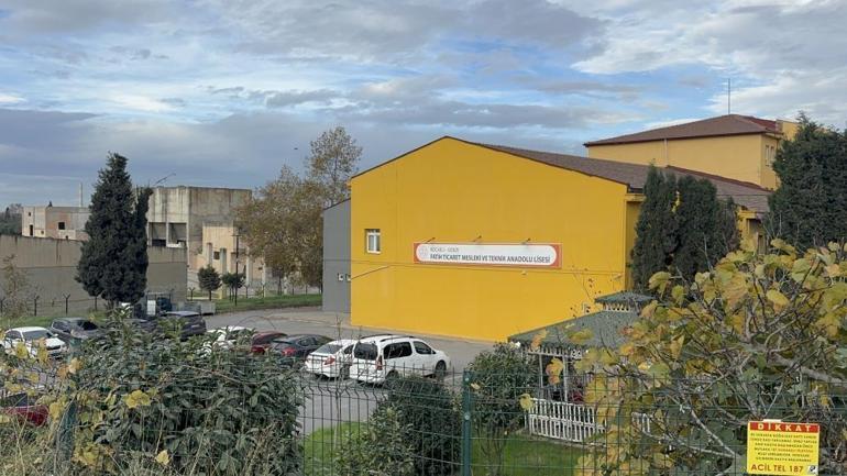 Kocaelideki lisede zehirlenme şüphesi 15 öğrenci hastaneye kaldırıldı