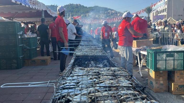 Antalyada bugün başladı Tonlarcası ücretsiz veriliyor, vatandaşlar akın etti