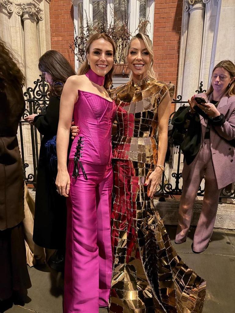 Neslisah Yılmaz, British Fashion Awards 2025’e özel davetlisi olarak katıldı