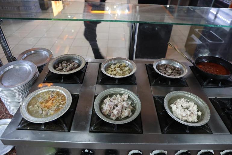 Elazığda havaların soğumasıyla doğal antibiyotik paçaya ilgi arttı