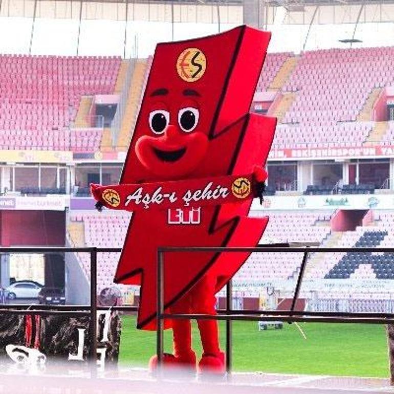 Es-Es artık sahada 13 kişi Yeni maskot Şimşek tanıtıldı