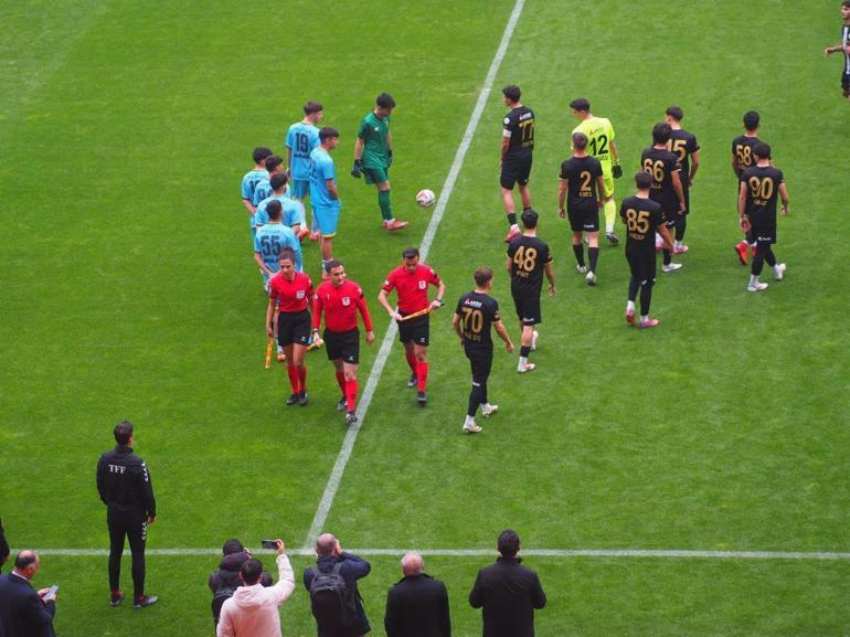 Yeni Malatyaspor-Isparta 32 Spor maçı tatil edildi