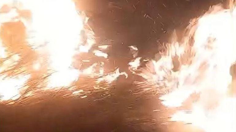 Hatay İskenderunda çalılık alanda çıkan yangın söndürüldü