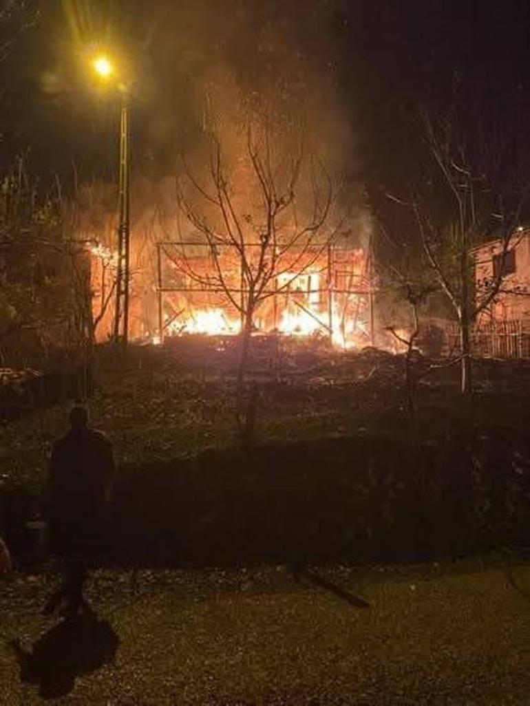 Evde çıkan yangın, okul lojmanına sıçradı