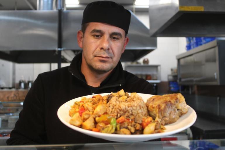 5 çeşit yemek 175 lira Vatandaşın cebini düşündüler, fiyatları aşağı çektiler