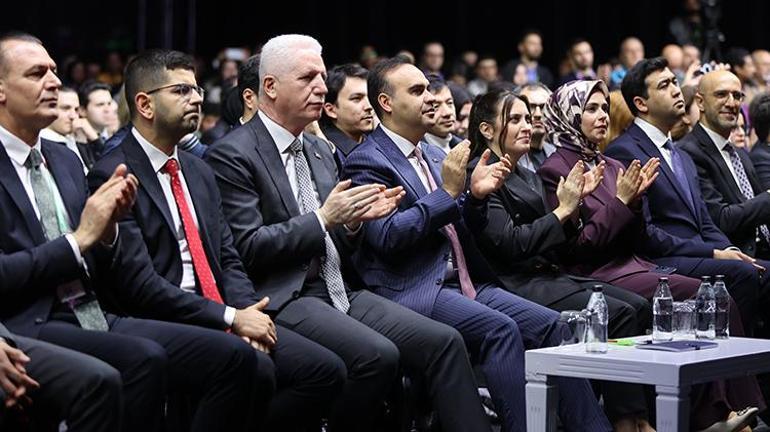 Bakan Kacır: Yatırımcı dostu düzenlemeleri hayata geçirmeye devam edeceğiz