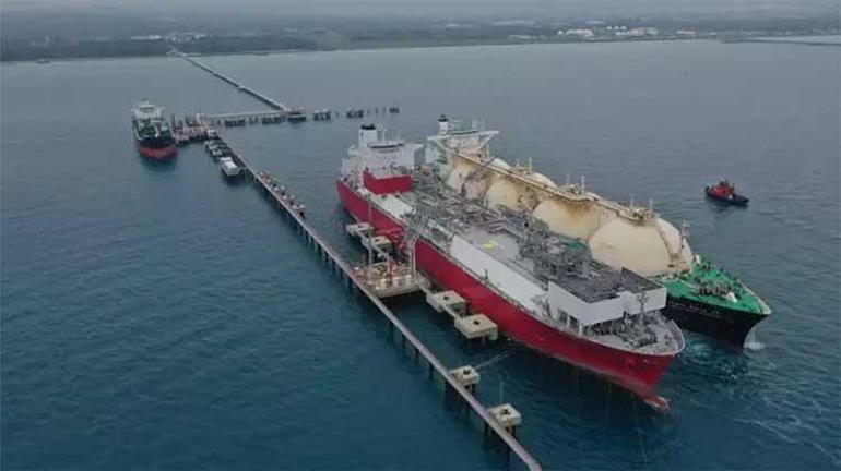 Ertuğrul Gazi FSRUdan gaz iletim sistemine 9,3 milyar metreküp katkı Bakan Bayraktar: Türkiyeyi enerjide merkez ülke hâline getireceğiz