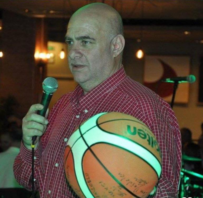Eski milli basketbolcu İzmirde balkondan düşerek can verdi İntihar şüphesi üzerinde duruluyor