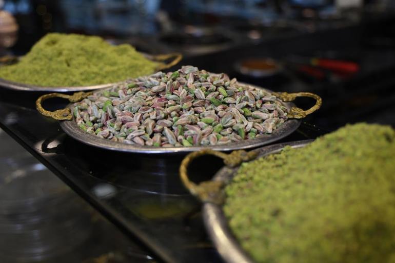 Kilogram fiyatı 3 bin lirayı aştı Sahtekarlar fıstığı bu ürünle değiştiriyor